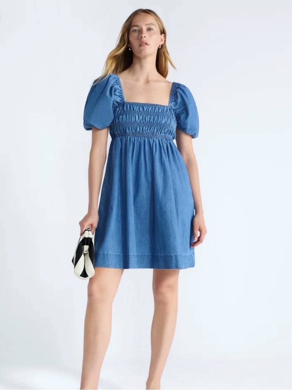NWT women’s Small Chambray puff sleeve dress with smocking Free Assembly